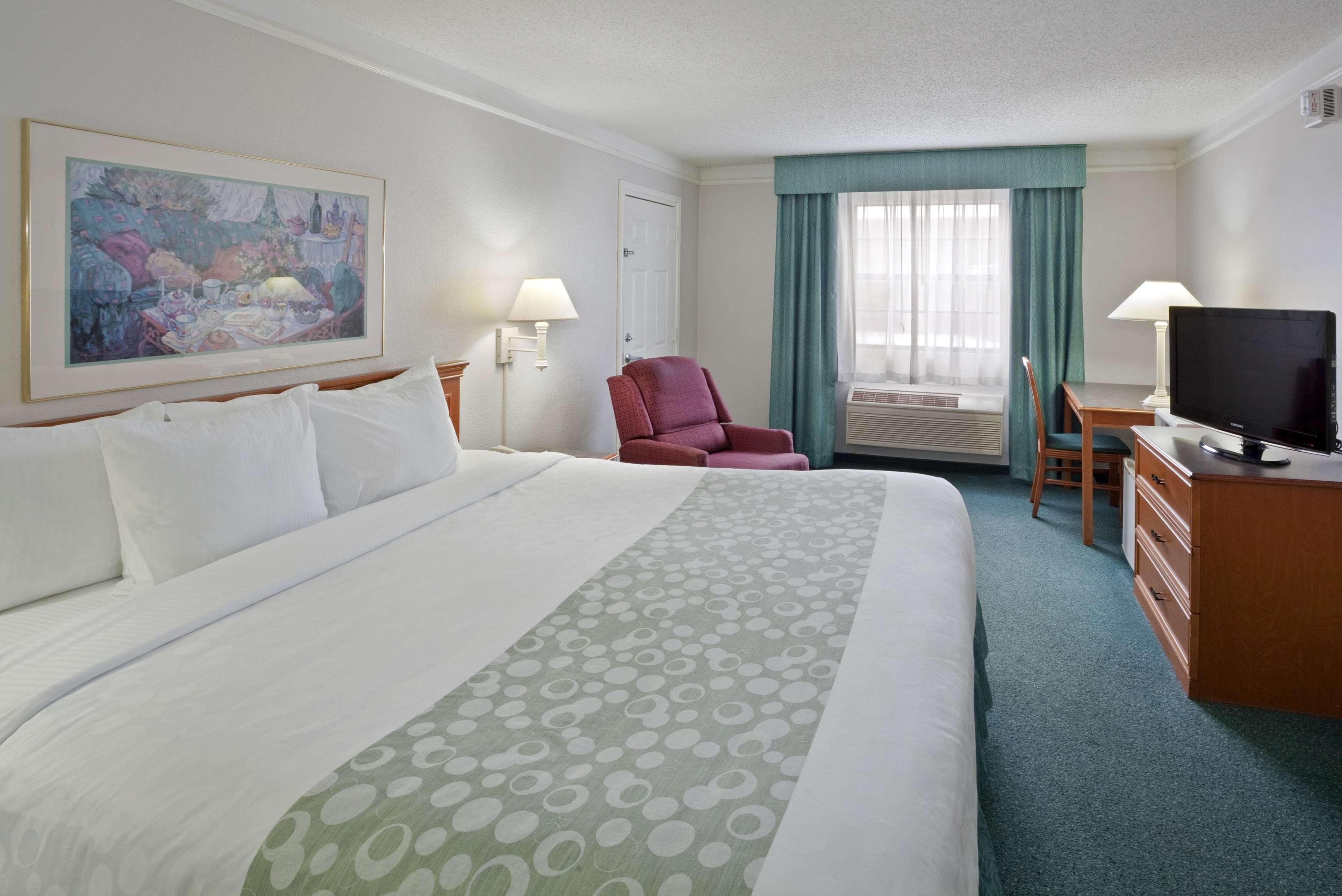 La Quinta Inn By Wyndham Omaha West Екстериор снимка