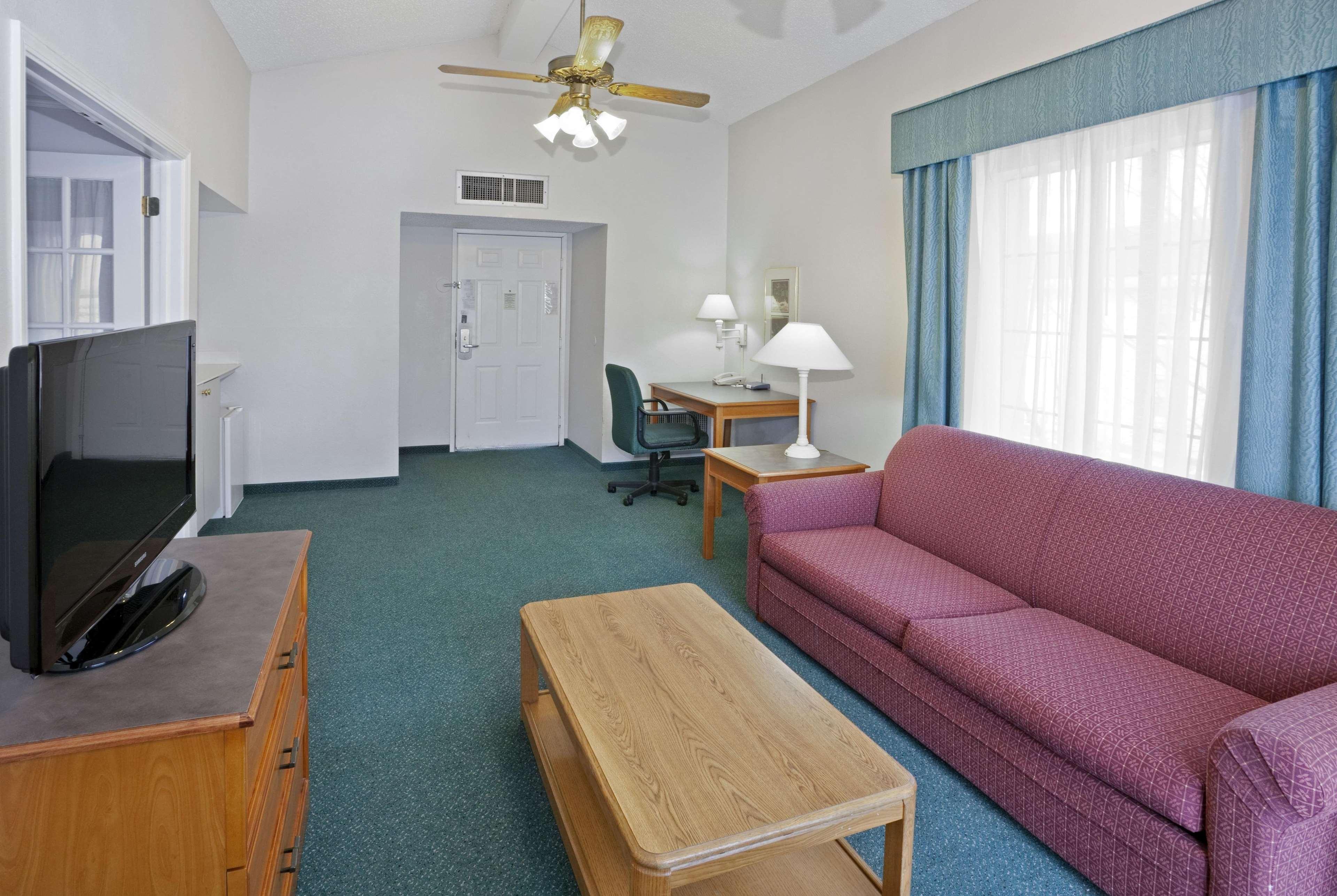 La Quinta Inn By Wyndham Omaha West Екстериор снимка