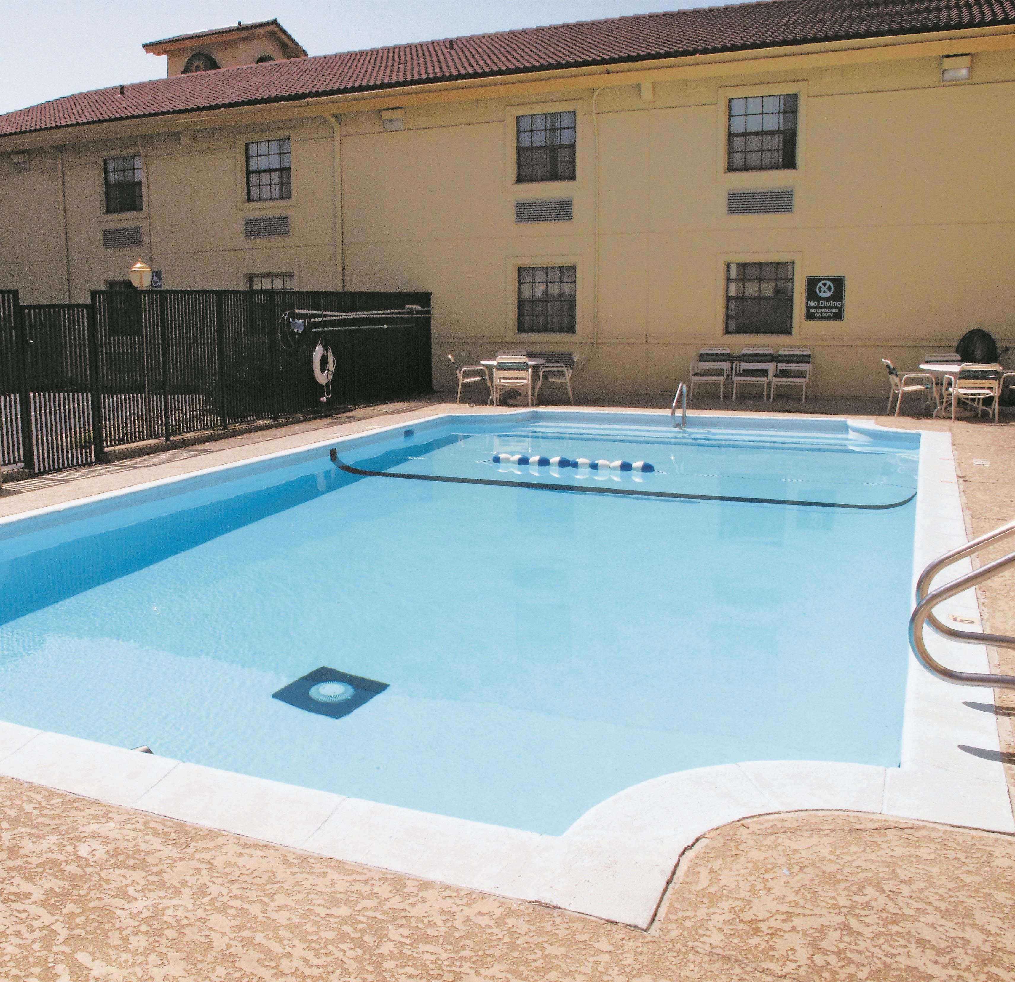 La Quinta Inn By Wyndham Omaha West Екстериор снимка
