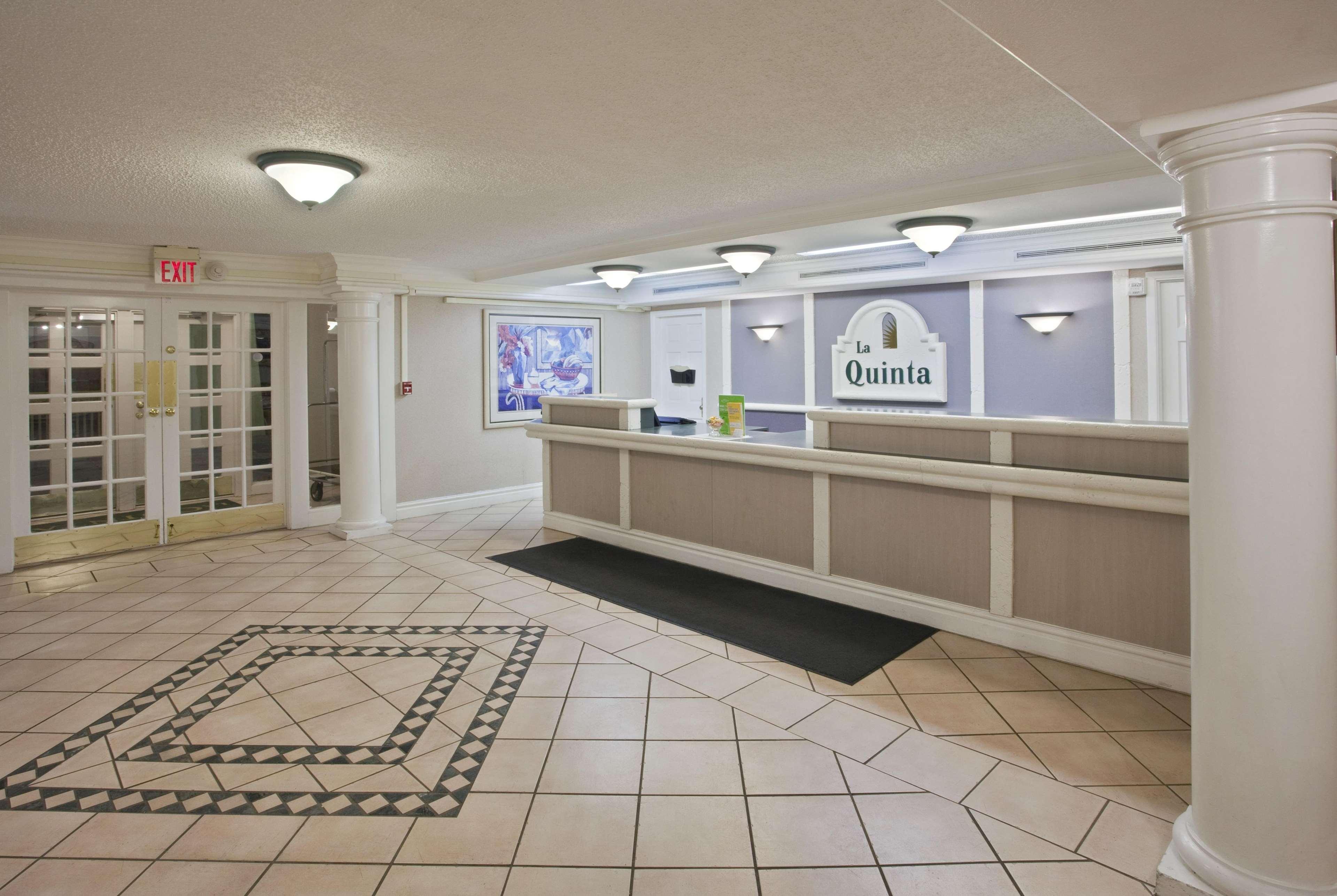 La Quinta Inn By Wyndham Omaha West Екстериор снимка